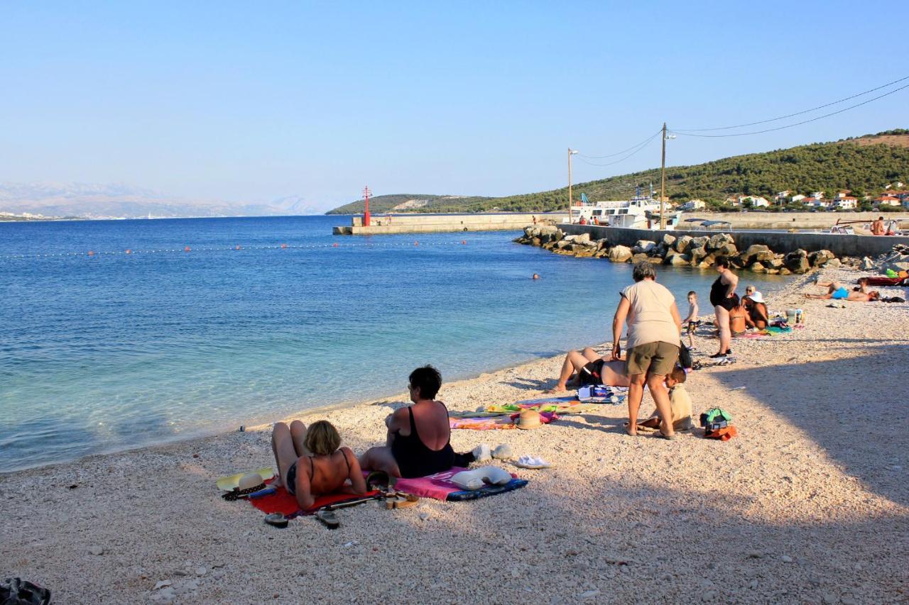 Apartments By The Sea Slatine, Ciovo - 16131 Buitenkant foto