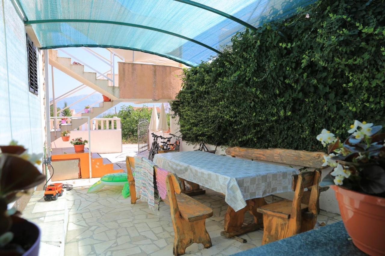 Apartments By The Sea Slatine, Ciovo - 16131 Buitenkant foto