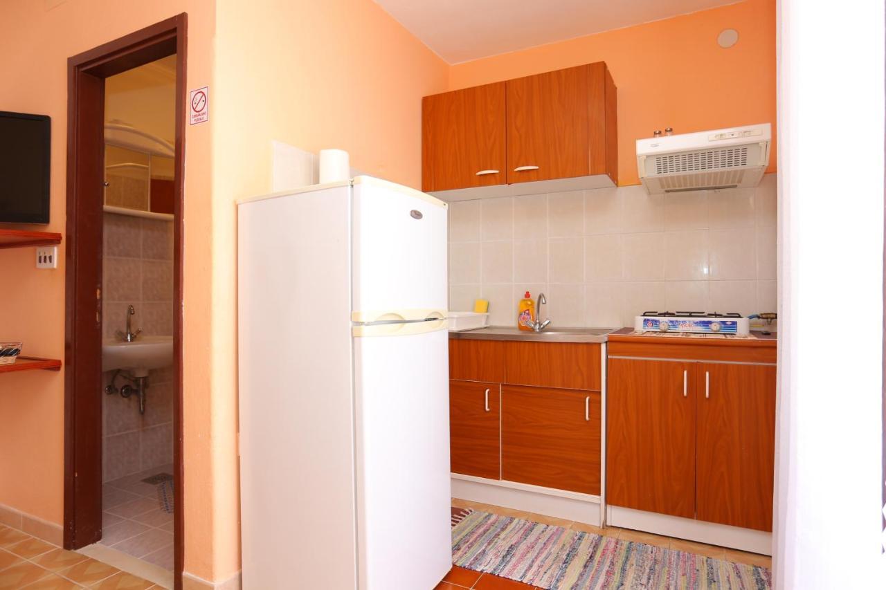 Apartments By The Sea Slatine, Ciovo - 16131 Buitenkant foto