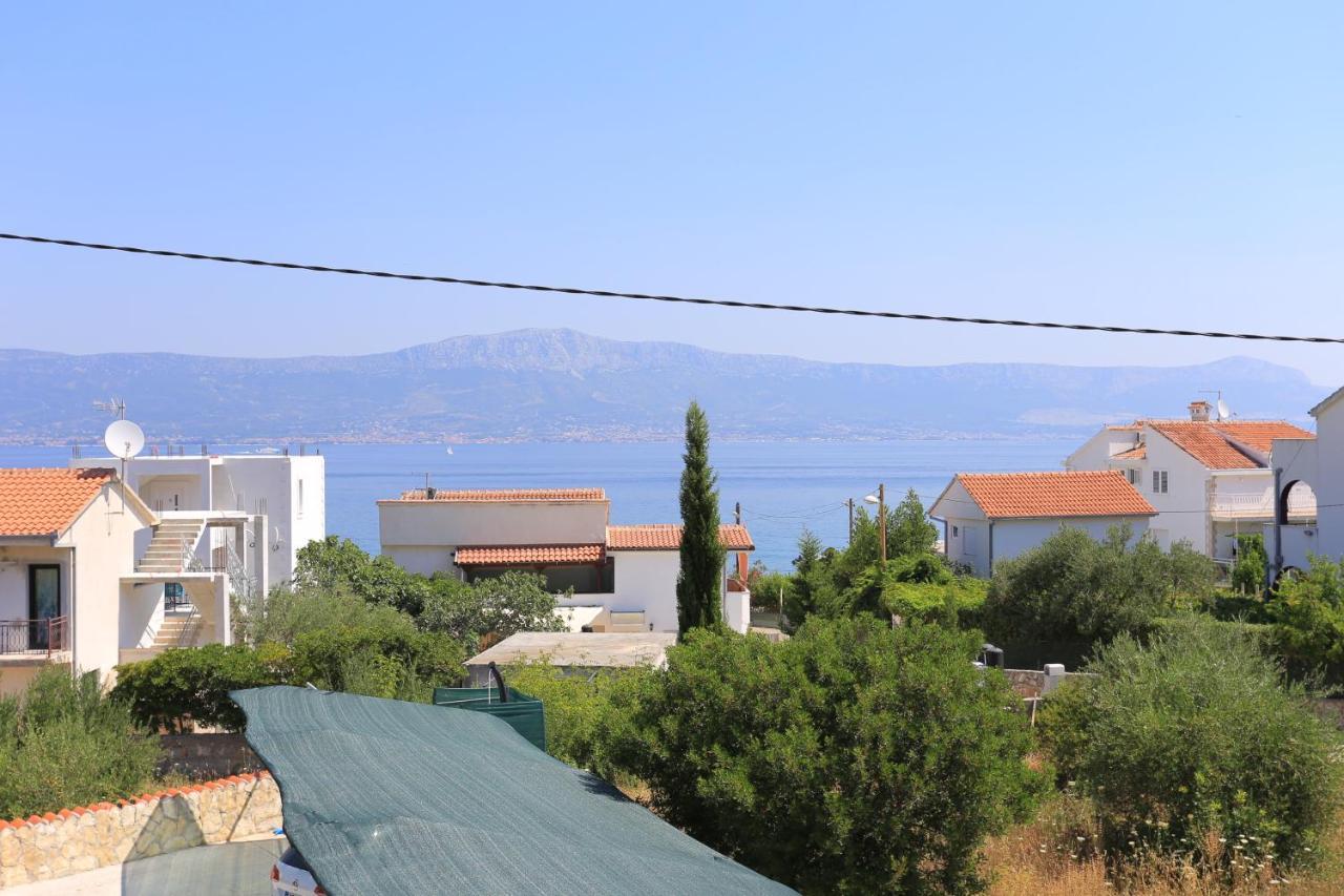 Apartments By The Sea Slatine, Ciovo - 16131 Buitenkant foto