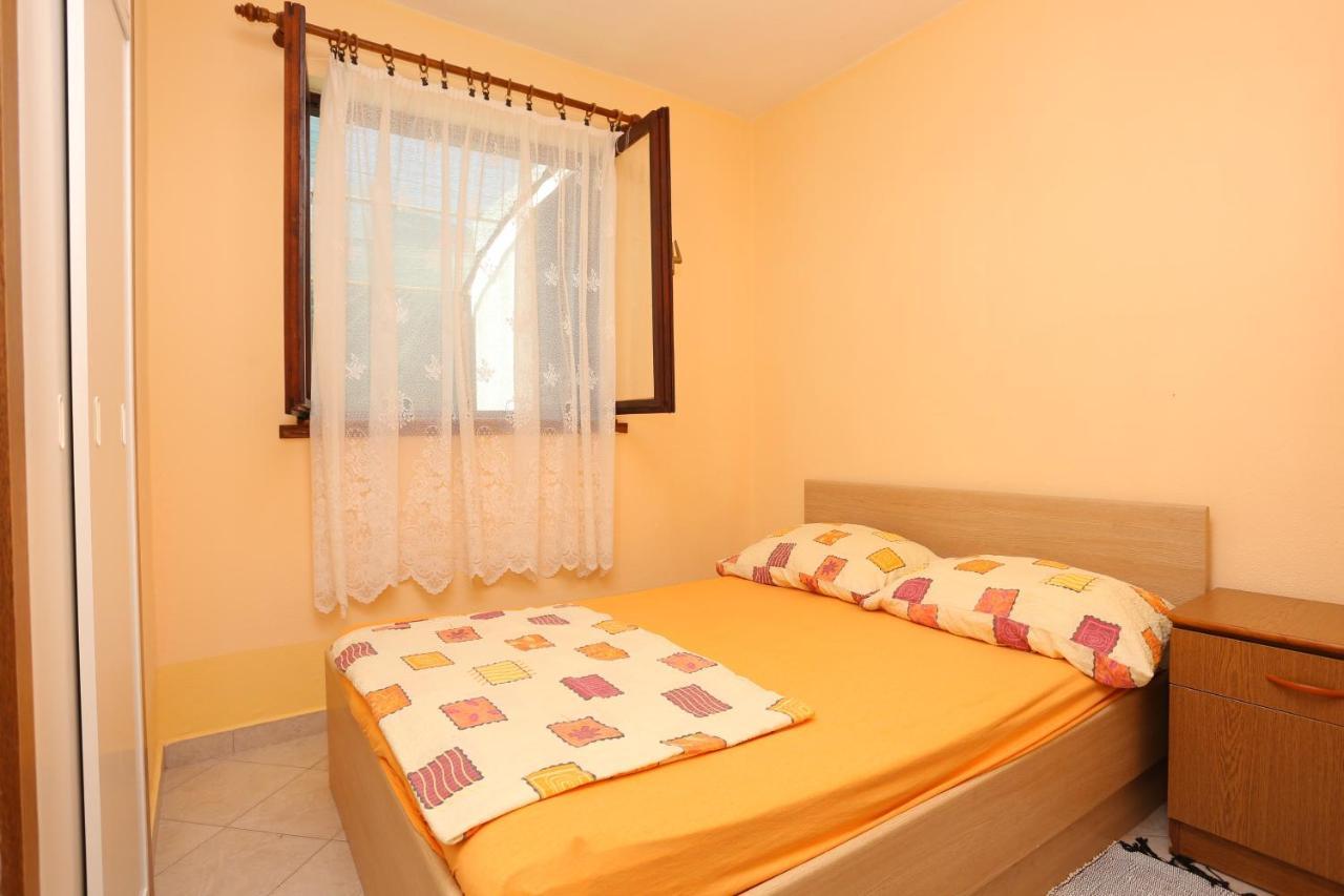 Apartments By The Sea Slatine, Ciovo - 16131 Buitenkant foto